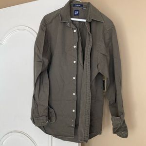 Vintage big short gap military green men’s medium